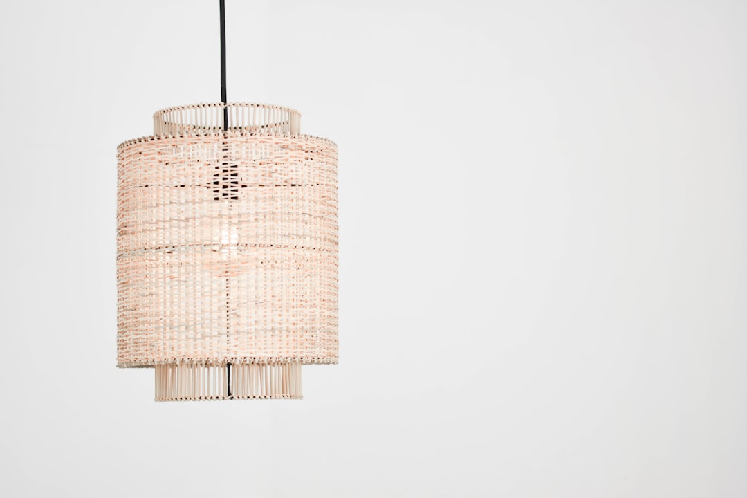 Photo Rattan chandelier